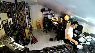 Massimo Santucci Sunday Session. Studio Jamsession with Drums, Bass and Synth's.