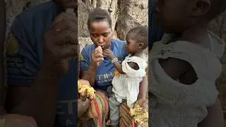 A Mother&rsquo;s Love ❣️ Sharing Food With Her Little Girl #shorts