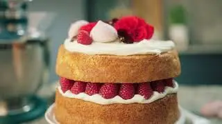 Sponge cake with mascarpone frosting | KitchenAid UK
