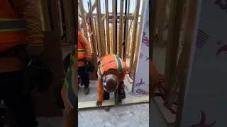 Asi se trabaja en equipo en la construcci&oacute;n 🇺🇲 #construction #skills #usa #mexico