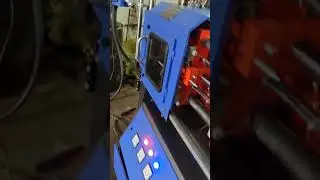 Vertical Injection Molding Machine