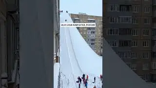 ВЫШЕЛ С УТРА НА БАЛКОН, А ТУТ ТАКОЕ.. 😧