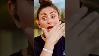 Как она на меня смотрит 😍