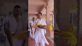 56 bhog  lagaya or adha kilo chandi ka chatra sawariya seth ke darbar me chadaya 🙏🏻🙏🏻 #komalsoni