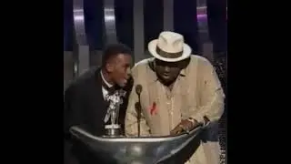 BIGGIE SMALLS SHAKES MICHAEL JACKSONS HAND AT AWARD SHOW !!