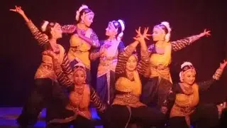 karuna cheyvan#dance #semiclasicaldance #groupdance #guruvayoorappa