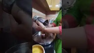I am grinding cumin seeds #viral #trending #viralvideo #youtubeshorts #trend #viralsong #Shorts