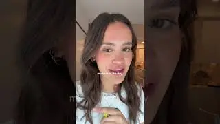 Момент дня? #JuliaMervis показывает нам четыре разных способа носить сумку Duo Bag 😉