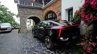 Admiring the stunning looks of XEV 9E Ruby Velvet - At Rokeby Manor, Landour Mussoorie