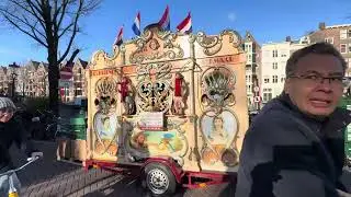 Draaiorgel De Bandiet speelt - Ferry de roze Flamingo!