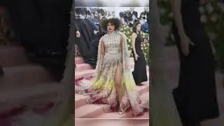 Funny Dresses worn by bollywood actresses... #shorts #funny 😂😂