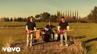 hardcell - Runaway (Official Music Video)