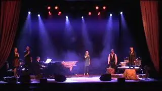 Ollaan ihmisiksi -konsertti Savoyssa 24.11.2011 (Juice Leskinen)