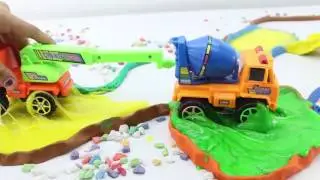 Backhoe dabble in real lime stretch with friends, car kits Construction - Video for kids