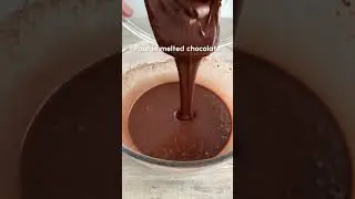 The Best Fudgy Vegan Brownies!