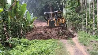 D6R XL Bulldozer Service Tips to Repair Old Plantation Roads