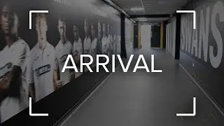 The Blades arrive at the Liberty Stadium
