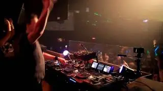 Markus Schulz tearing up Glow Washington DC March 6, 2010