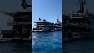 Jeff bezos expedition yacht 💫