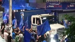 Patati e Patatá pucho o azulão no arrastão 2024