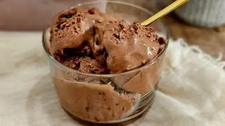 Recette : Glace au chocolat maison sans oeufs &ndash; 3 ingr&eacute;dients seulement, sans sorbeti&egrave;re ! #glace