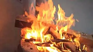 Quiet fire pit video with crackling wood sound مدفأة النار وصت قرعقت الخشاب