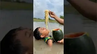 Watermelon Bowl Ramen?! Only in the Wild #craft #bushcraft #diy #cooking #outdoors #watermelon #food