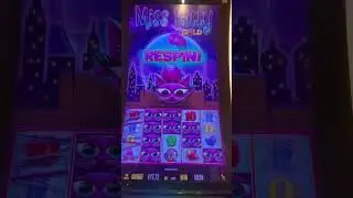 Respin feature #slot #casino #slots  #casinoslots #bonus #slotmachine #jackpot#gambling #slotwin#win
