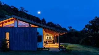 2500 Sq.Ft Black Stone House is Modern Country Home Design By Vapor Arquitetura #home #design #viral