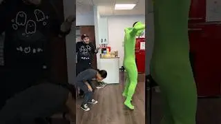 Chicken dance prank 😂 #dance #prank #chicken #shorts #viralshorts #games #foryou #funny #challenge