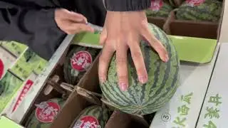 Have you tried seedless watermelon? No seeds to spit out &mdash; it&rsquo;s just so convenient!