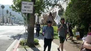 SAG-AFTRA WGA Strike Picket Warner Bros Studios Burbank California USA September 14, 2023 Summer
