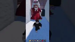 Roblox - EVIL MRS. CLAUS ESCAPE Chase and JUMPSCARE #roblox #shorts