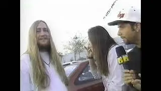 Scott Reeder and John Garcia (Kyuss) Interviewed at Foundations Forum '93 (Headbangers Ball)