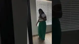 Green pleated pants outfit try-on#pleatedpants #croptop #outfitinspo #fashion