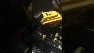 Dewalt dcb205bt  (2018)