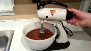 Vintage Model 9 Sunbeam Mixmaster 10 Speed Stand Mixer With Bowls
