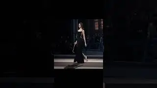 Yasmin Wijnaldum for #Dsquared2 F/W'25🎬 #model #fashion #yasminwijnaldum #fashionshow