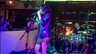 Angie Flores Canta Remolino
