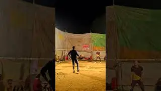 #outdoorbadminton #badmintonhighlights #badmintonlovers #badmintonindonesia #trickshots #shorts #bwf