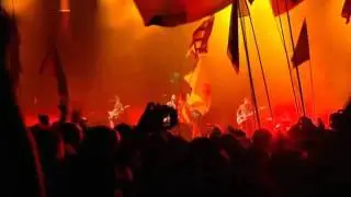 Coldplay - Charlie Brown (Live at Glastonbury 2011)