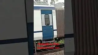 HOWRAH PURI VANDE BHARAT EXP || Travel and food vlog with uttam