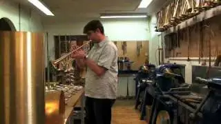 Erik Veldkamp testing trumpets before the ITG
