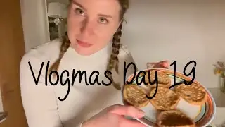 Vlogmas Day 19 | Movie review and gingerbread pancake taste test