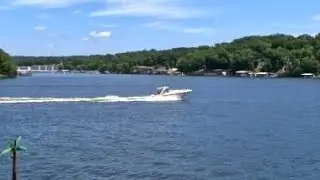 Lake of the Ozarks Boating fun real time #shortvideo
