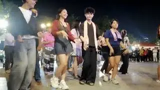Walkstreet dance on weekend dance #dancer #khmertraditional #amazing #youtube #phnompenh #cambodia 