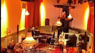Saskia Laroo en Warren Byrd @ Theaterkerk Mammemahuis in Jellum, Friesland.