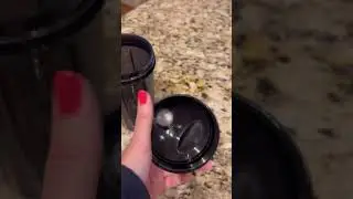 Классический шейкер BlenderBottle, идеально подходит для протеиновых коктейлей и предтренировочны...