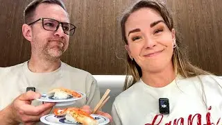 Testar st&ouml;rsta rullbandssushin i Japan - Kura Sushi