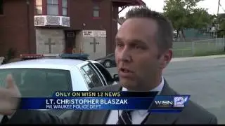 Milwaukee Police hold roll call in the street